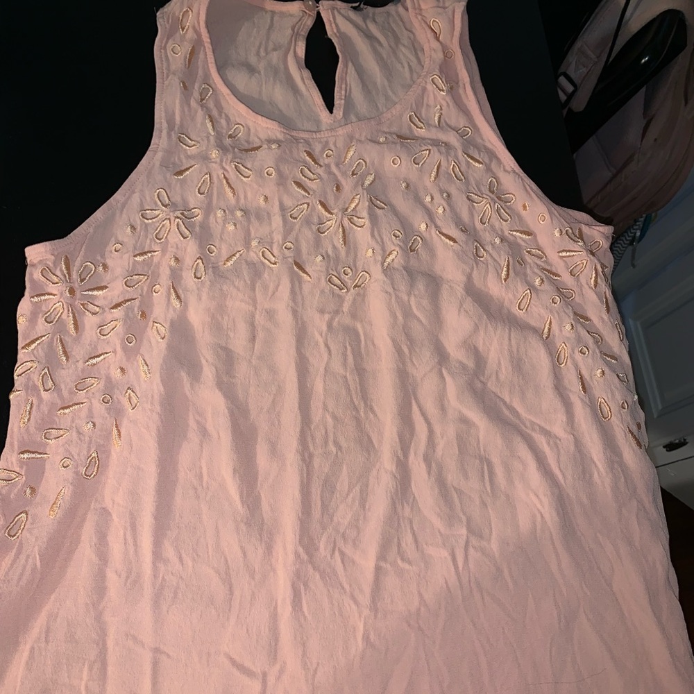 Fun peach colored tank to dress up with!!